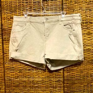 EUC Old Navy Distressed Boyfriend midrise cream denim Shorts 16